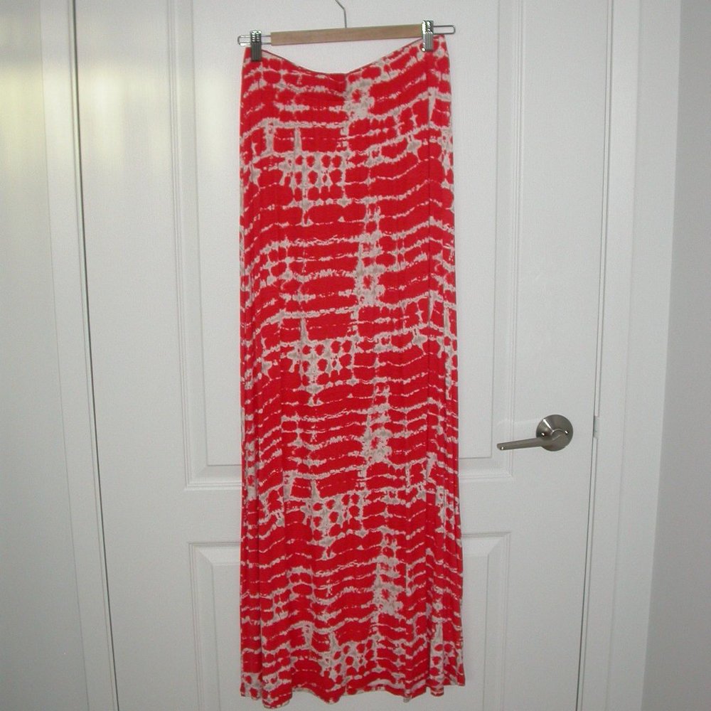 Loveappella Red and White Tie-Dye Maxi Skirt - Flowing Fit